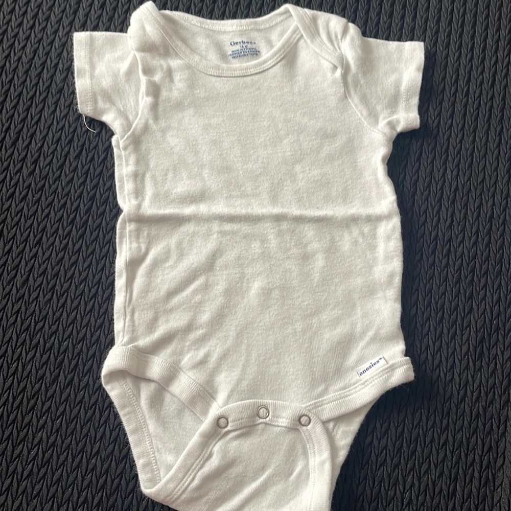 4pc Onesie lot Short & Long Sleeve sz 18 months